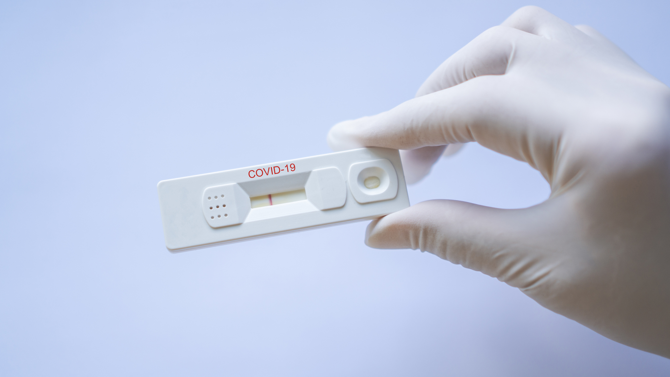 Covid-19 : les tests PCR coûteront 44 euros et les tests antigéniques 22  euros au minimum pour les personnes non vaccinées ou sans ordonnance